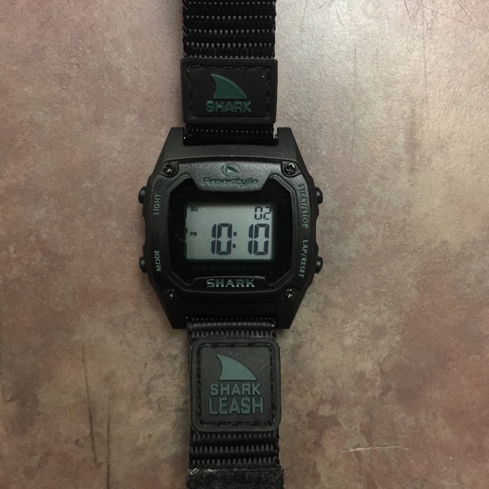 Freestyle Shark Leash mini